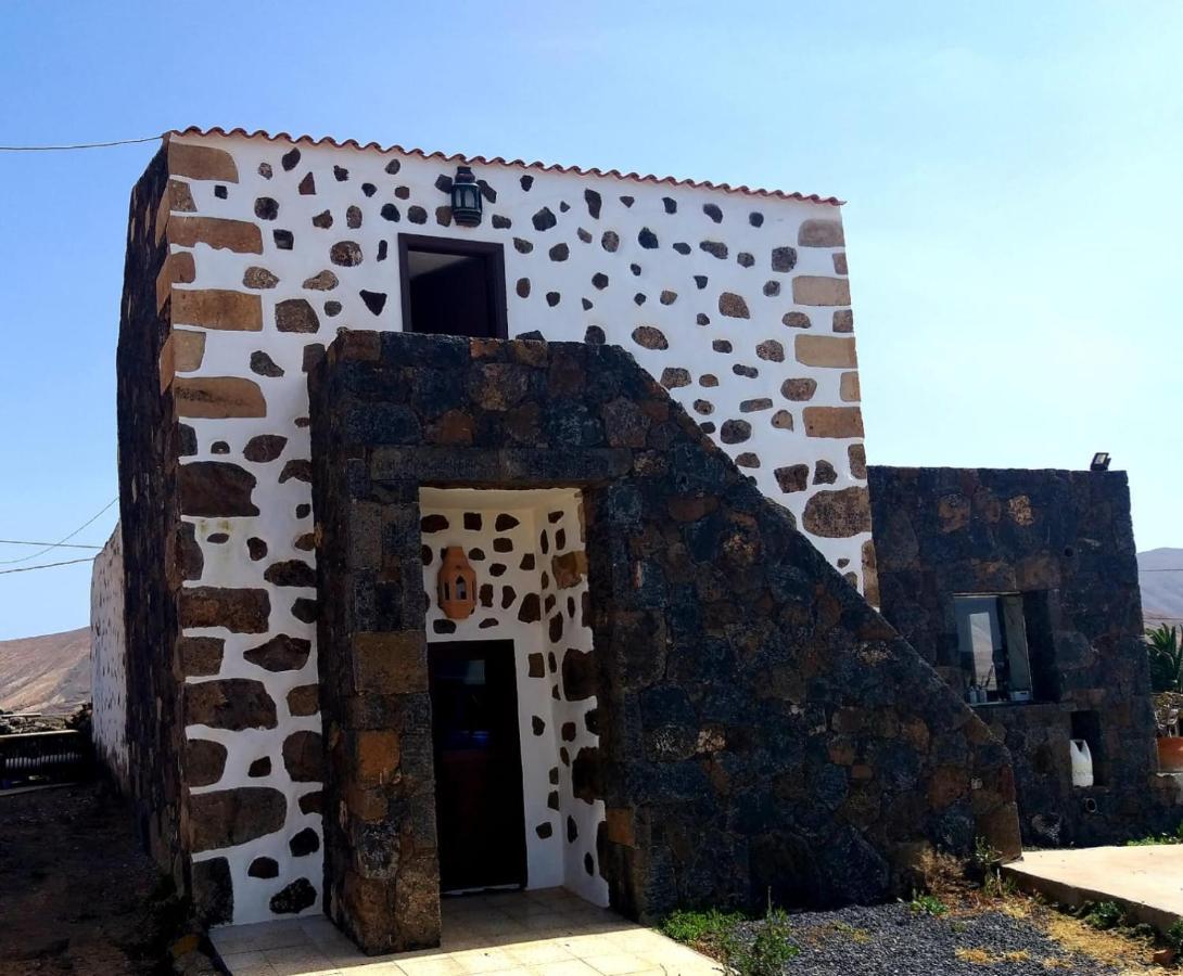 Lovely Cottage ลาโอลีวา ภายนอก รูปภาพ